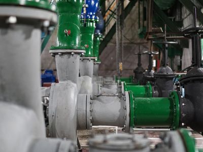 Hướng Dẫn Toàn Diện về Đo Lưu Lượng Nước Thải Trong Công Nghiệp (So Sánh & Ứng Dụng)