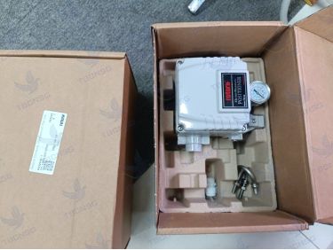 Bộ định vị đóng mở van Rotork YTC model YT 1000 LSN132S0