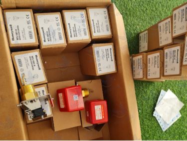 Công tắc dòng chảy Honeywell WFS-1001-H
