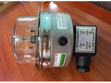 Đồng hồ áp suất tiếp điểm điện Wise P510 