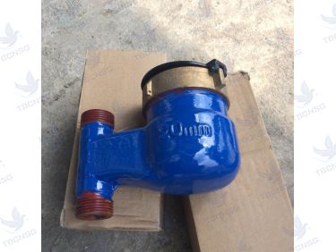 Đồng hồ nước Đệ Nhất lắp đứng