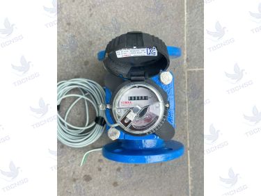 Đồng hồ nước Komax dây xung
