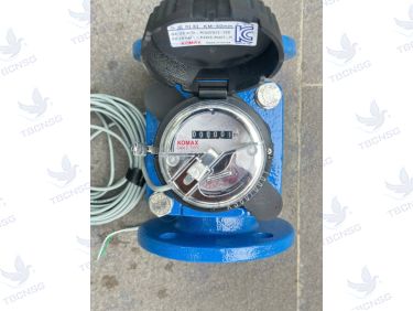 Đồng hồ nước Komax dây xung