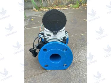Đồng hồ nước Komax điện tử
