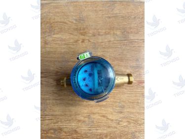 Đồng hồ nước Komax thân đồng nối ren