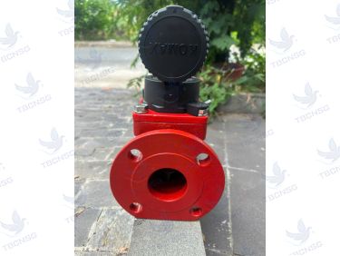 Đồng hồ nước nóng Komax nối mặt bích
