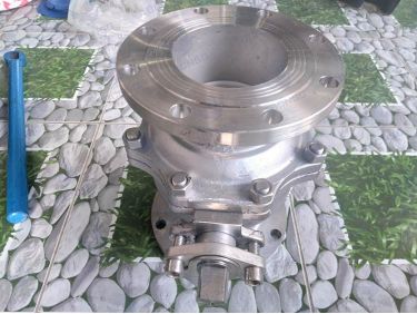 Van bi Akizta thân WCB mặt bích ANSI Class 300