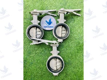 Van bướm Tomoe 700G - Thân gang tay gạt