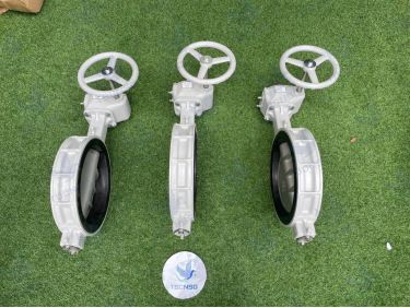 Van Bướm Tomoe 700Z-2F Thân Gang/Nhôm Tay Quay