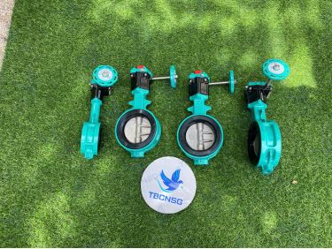 Van bướm Tomoe 704G tay quay