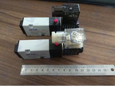 Van điện từ Airtac 4V210-08