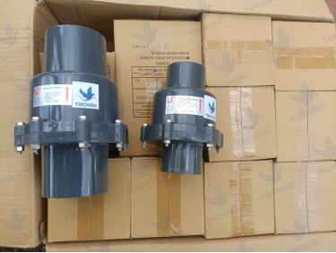 Van Một Chiều LD model LD-818 thân nhựa PVC nối dán keo