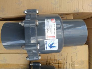 Van Một Chiều LD model LD-818 thân nhựa PVC nối dán keo